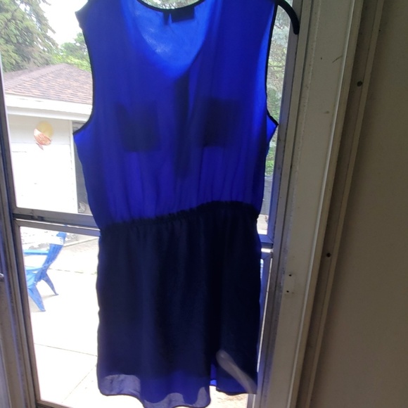 Dress - Picture 6 of 8